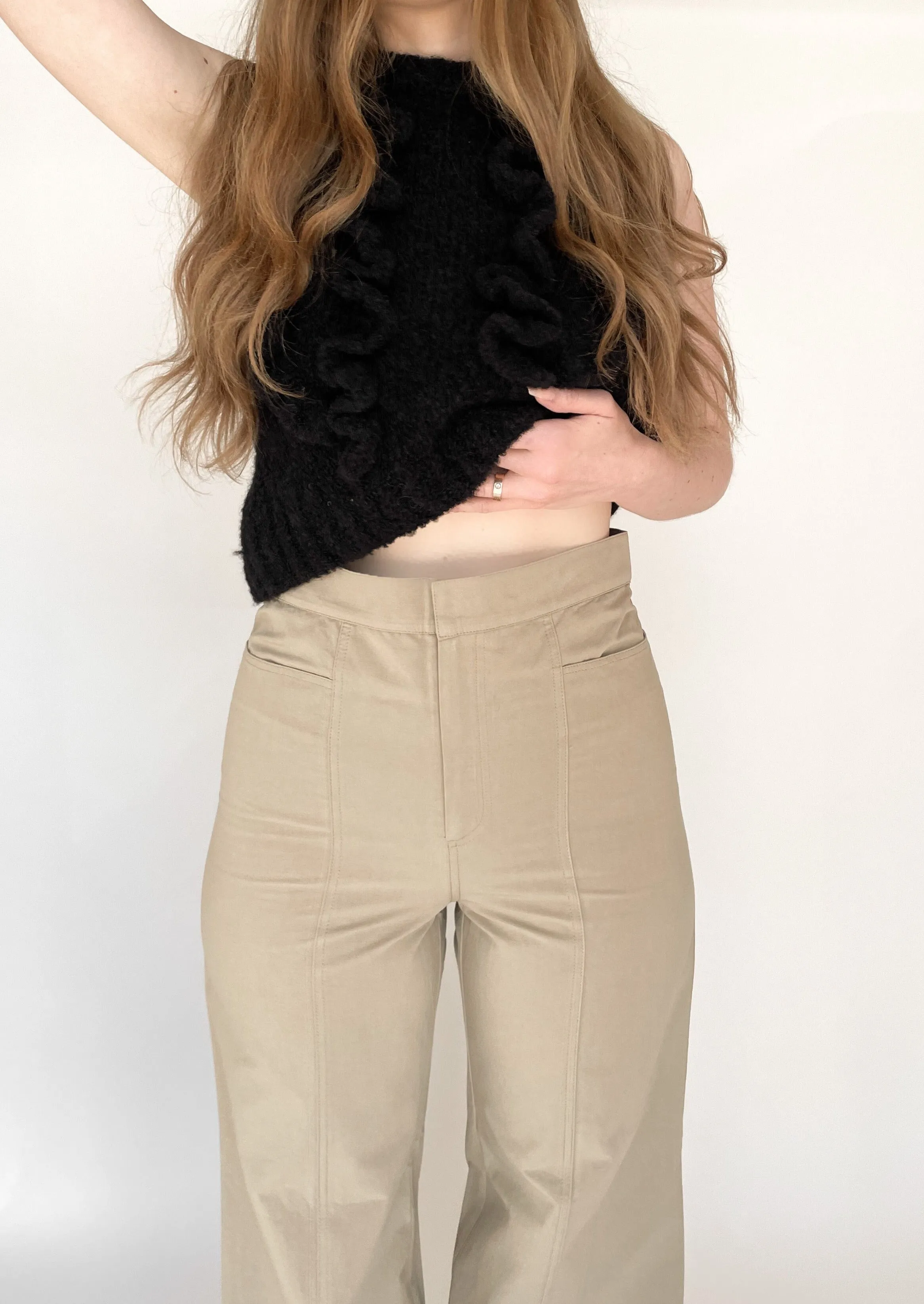 Knit Ruffle Vest - Black